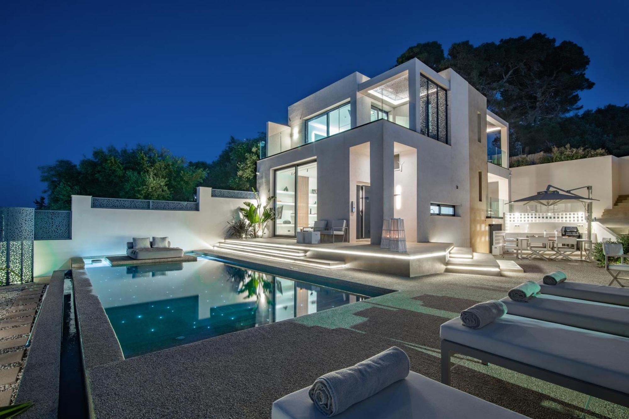 Ventus - A Luxury Sea View Retreat In *
